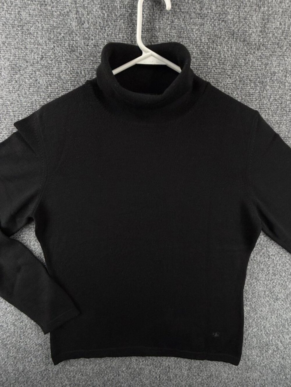 Burberry London Size 42 Black Turtleneck Sweater Knit Soft Wool Acrylic Ladies